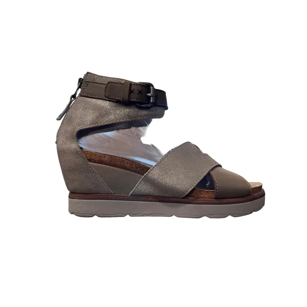 OTBT Teamwork Peep-Toe Wedge Sandals Ankle Buckle Closure Rear Zipper Size 8 - Picture 10 of 11